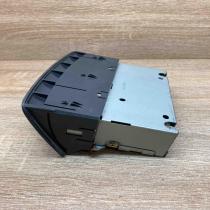 86110 52020 B0 229218  Radio/CD/DVD/GPS head unit Toyota Yaris