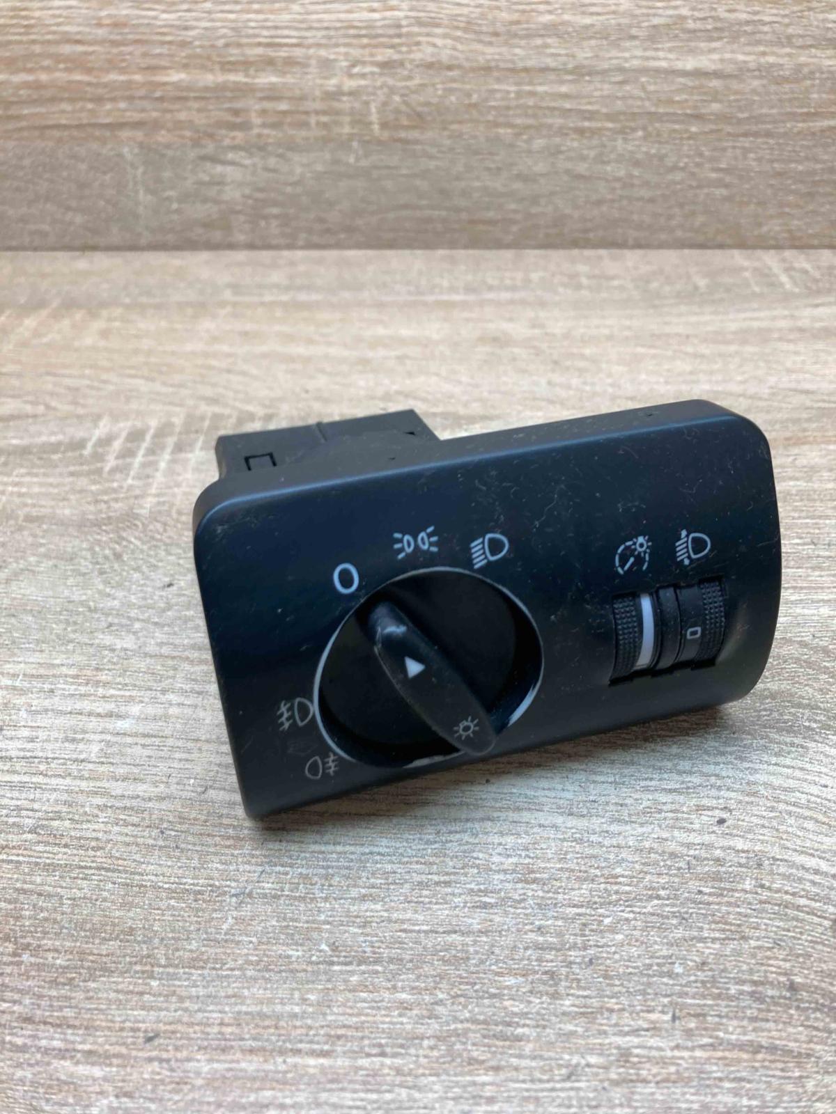 4B1941531C   Light switch Audi A6 S6 C5 4B