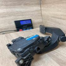 8D1723523N 6PV008376  Accelerator throttle pedal Audi A6 S6 C5 4B