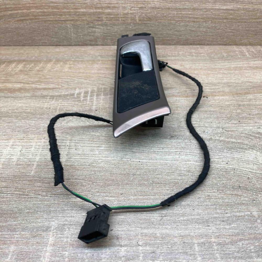 4B1837020   Front door interior handle Audi A6 S6 C5 4B