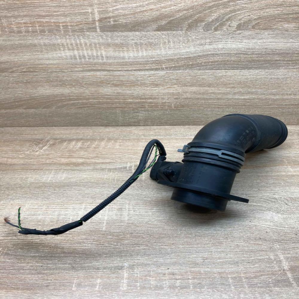 038906461B 1K0129684B With Plug Mass air flow meter Volkswagen Golf SportWagen