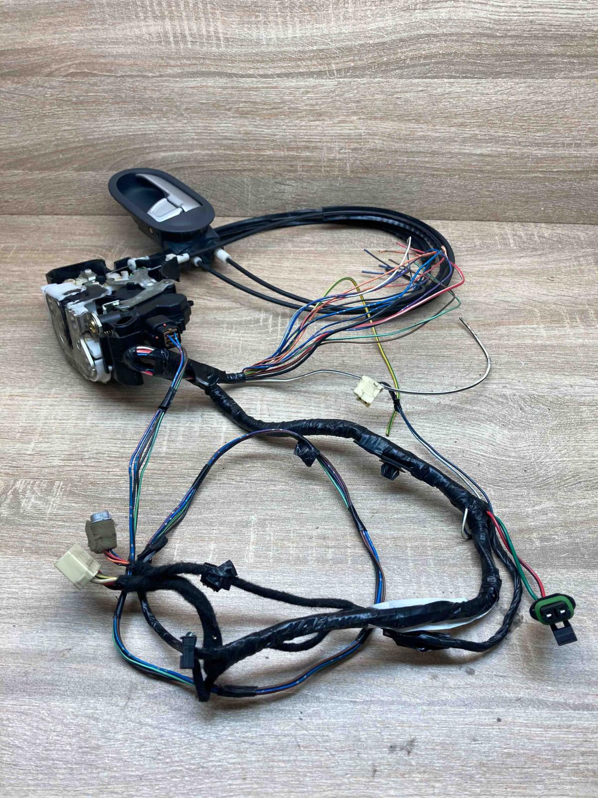 8512A643 Ansei Door Lock  Front door lock Mitsubishi Colt