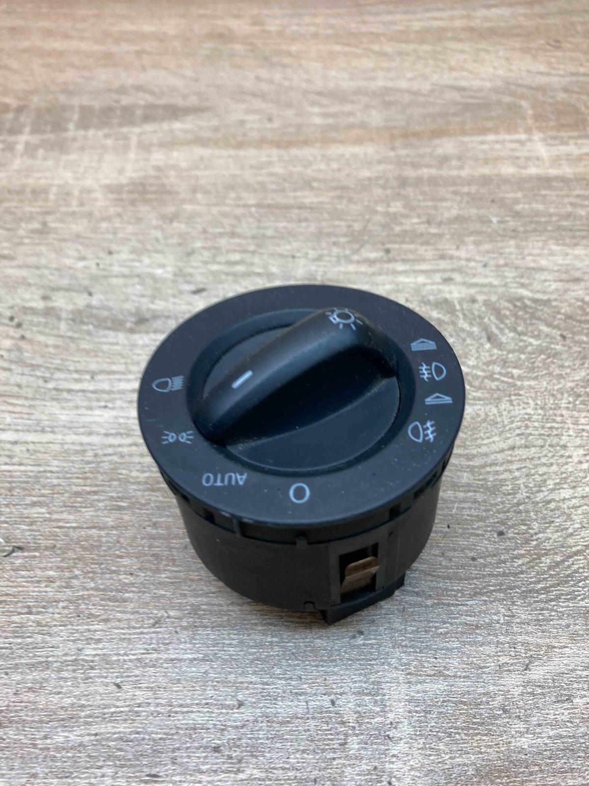 VW Light Switch   Light switch Volkswagen Golf VI