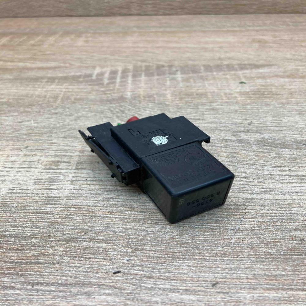 8350358 V23134 J52 X173  Other relay BMW 5 E39