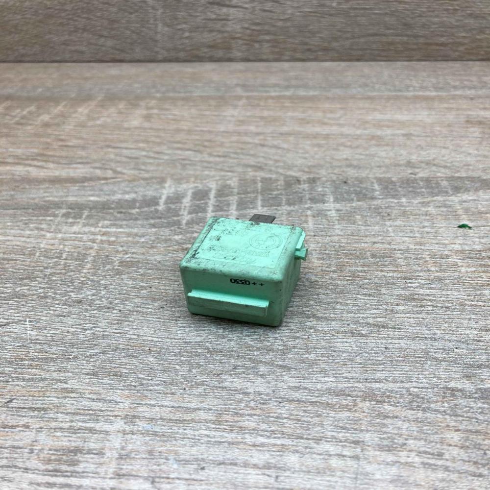 8373700 V23134 K59 X312  Other relay BMW 7 E65 E66