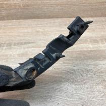 8E0807283E   Fender mounting bracket Audi A4 S4 B7 8E 8H