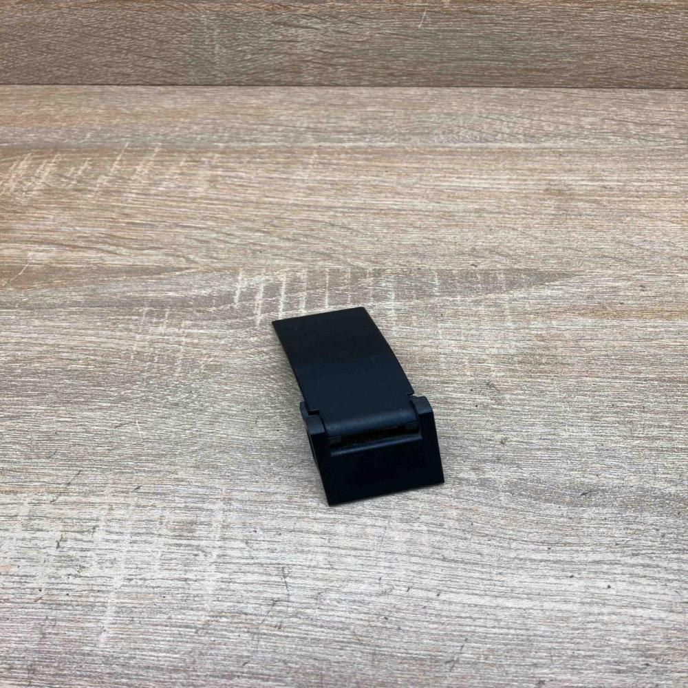 2119200286 70010102  Rear seat rail trim cover Mercedes-Benz E W211