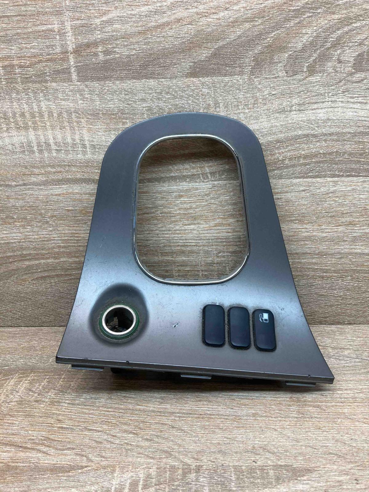 418101000   Gear shifter surround trim plastic Alfa Romeo 166