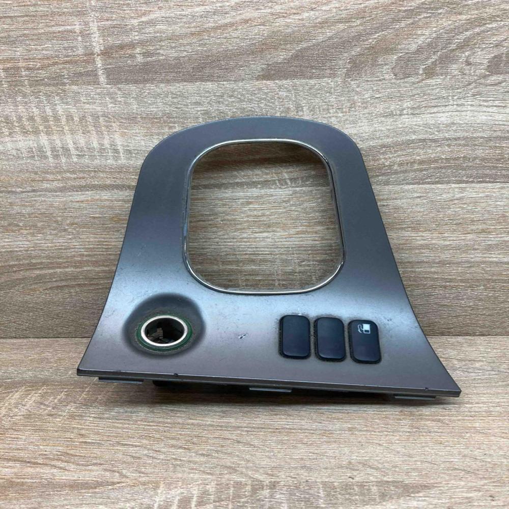 418101000   Gear shifter surround trim plastic Alfa Romeo 166