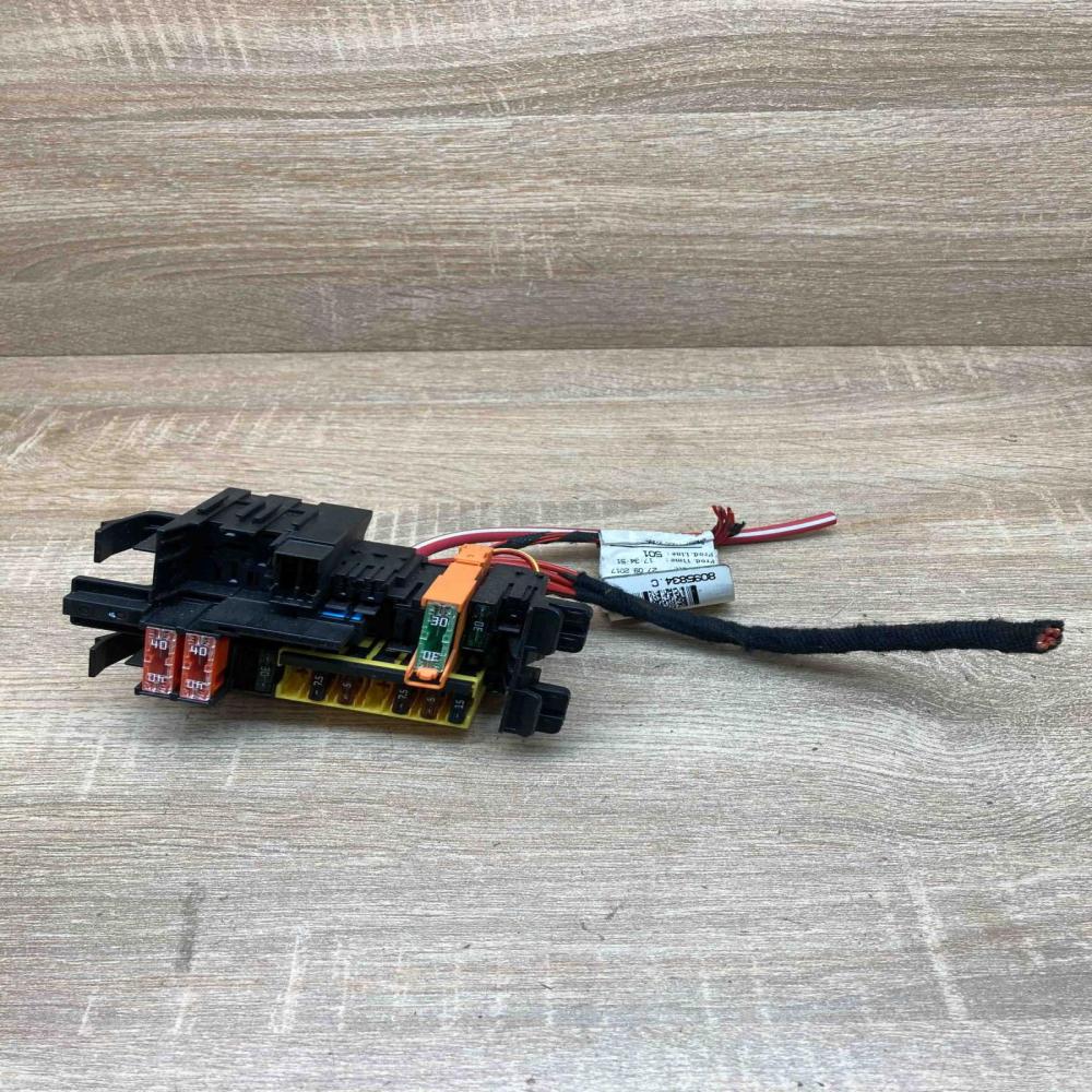A2059067200 C8095834  Fuse module Mercedes-Benz C W205
