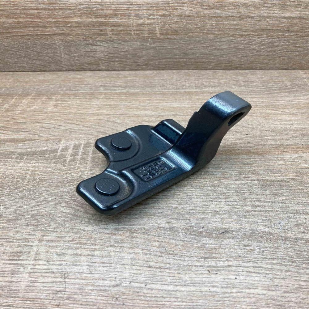 W2131603   Rear door lower hinge Mercedes-Benz E W213