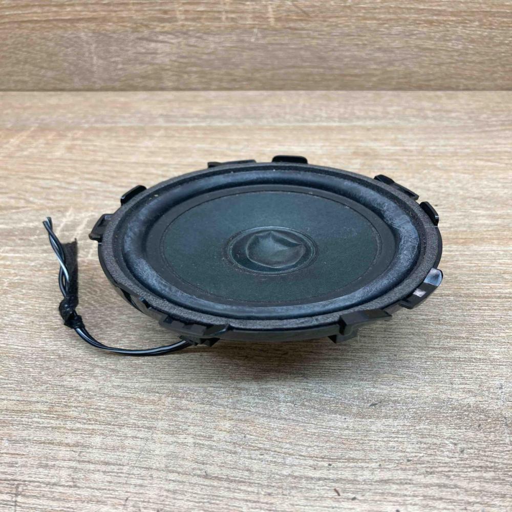 A2058201002 7B620H  Front door speaker Mercedes-Benz C W205