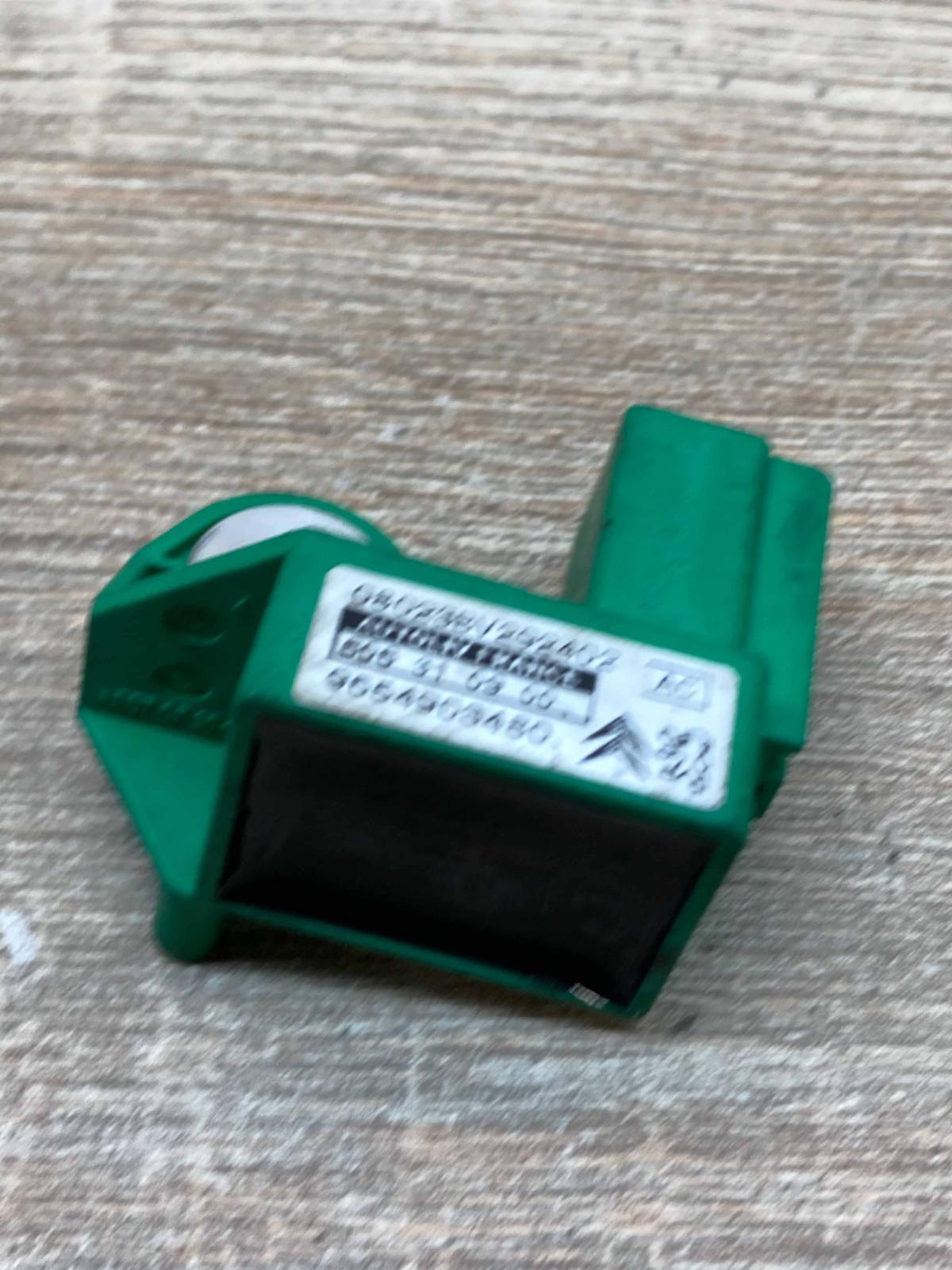 9654903480 606310900  Airbag deployment crash/impact sensor Citroen C4 I Picasso