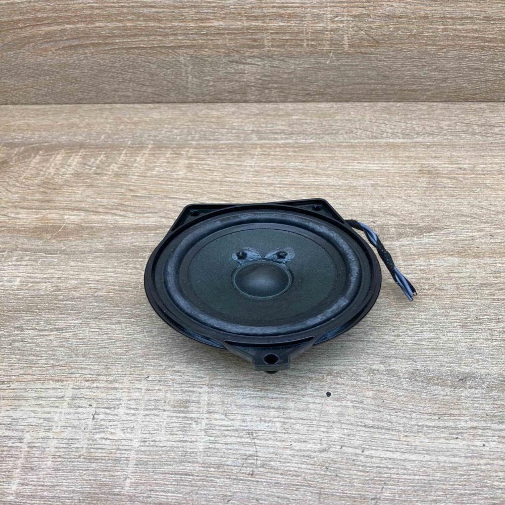 A2058200902 7B519H With plug Front door speaker Mercedes-Benz C W205