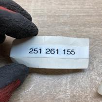 191972703 251261155  Manufacturer badge logo/emblem Volkswagen Golf III