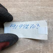 191972703 251261155  Manufacturer badge logo/emblem Volkswagen Golf III