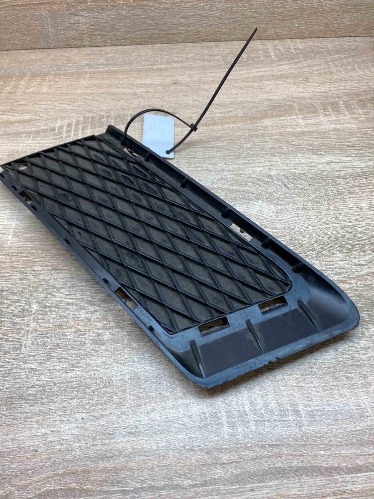 7178991   Front bumper lower grill BMW 3 E92 E93