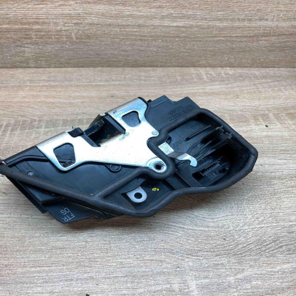 7202144 A053702  Front door lock BMW 5 E60 E61