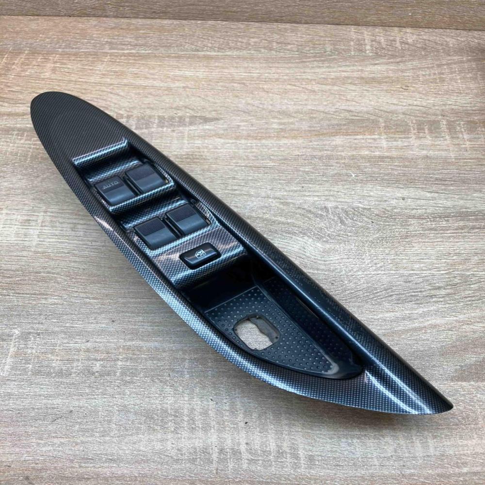 LC6466350A LC85684L6  Electric window control switch Mazda MPV II LW