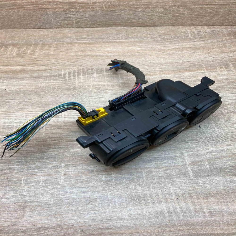 69262209  With Plug Climate control unit Opel Vectra B