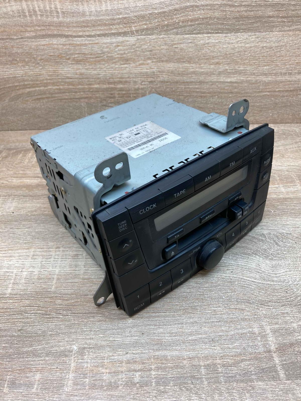 LC64 66 9C0A   Radio/CD/DVD/GPS head unit Mazda MPV II LW