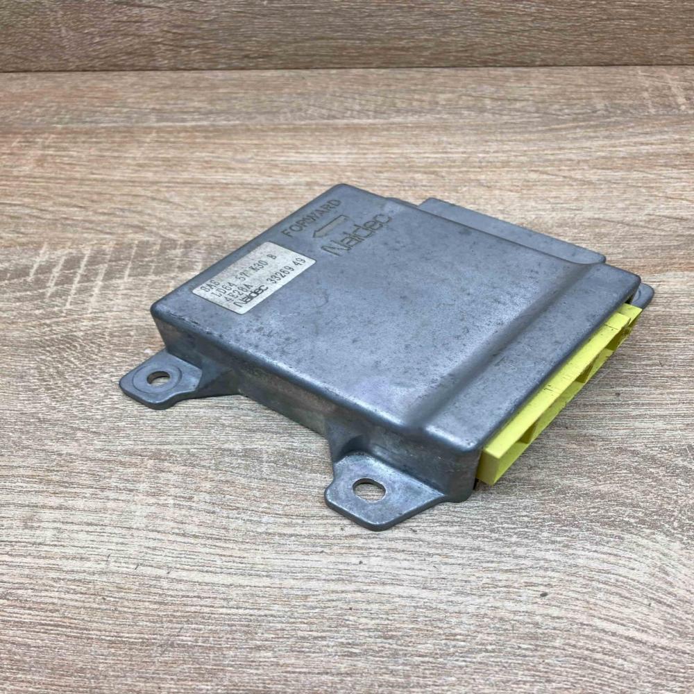 LD6457K30B 3326949  Airbag control unit/module Mazda MPV II LW