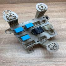 43 5H01   Fuse module Toyota Prius (XW20)