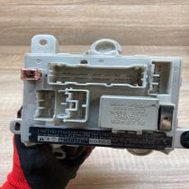 43 5H01   Fuse module Toyota Prius (XW20)