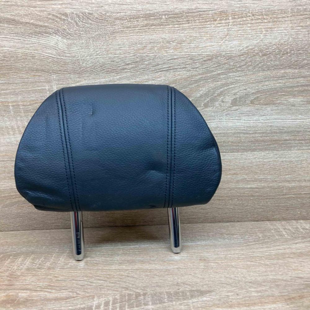 150970233  Defective Front seat headrest BMW 4 F32 F33