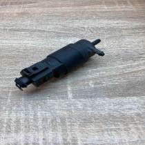 3090179 0165454626 With Plug Windscreen/windshield washer pump Mercedes-Benz E W