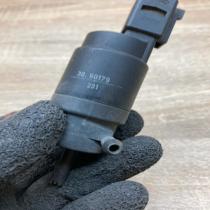 3090179 0165454626 With Plug Windscreen/windshield washer pump Mercedes-Benz E W