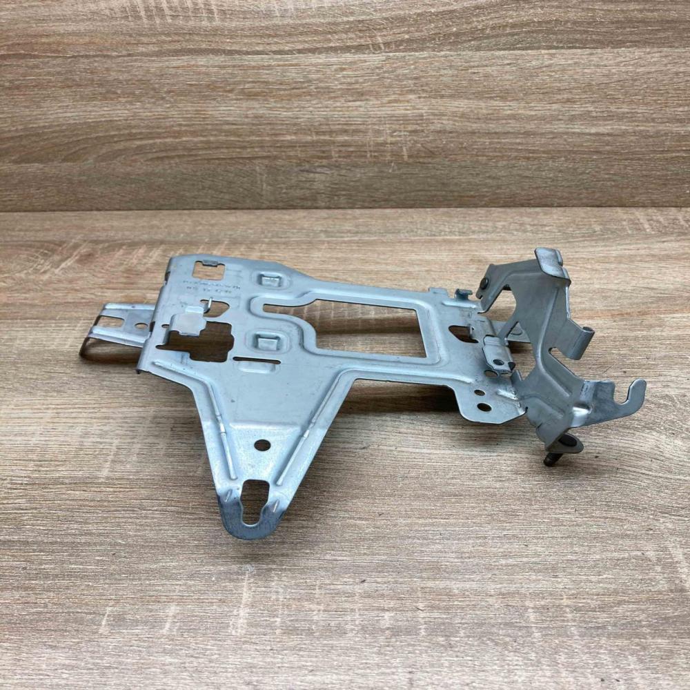 A2055451740 09 1 6 A  Other interior part Mercedes-Benz C W205