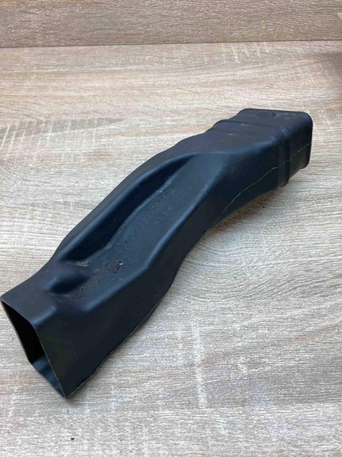 A2118312946   Cabin air duct channel Mercedes-Benz E W211