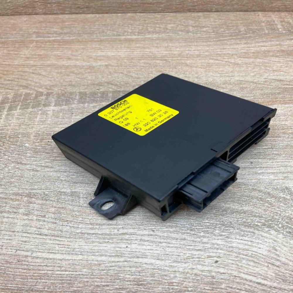 2208203026 0307870002  Light module LCM Mercedes-Benz S W220