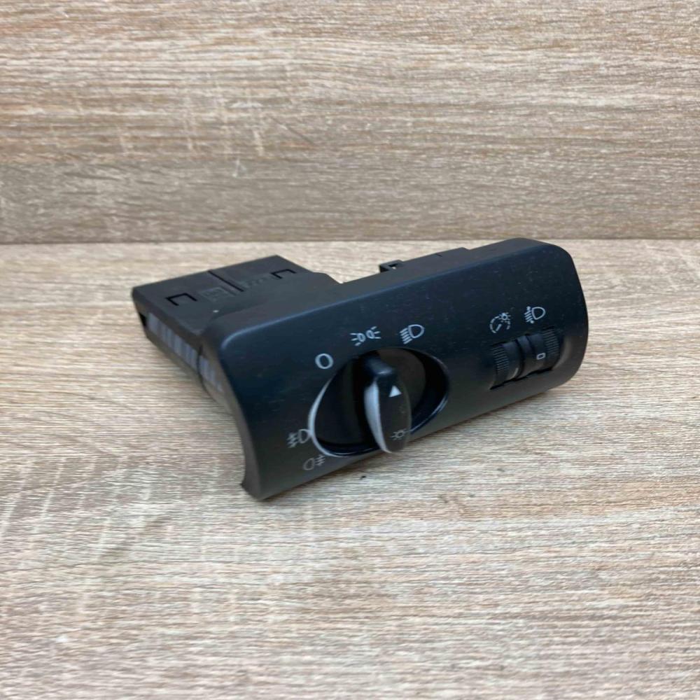 4B1941531C   Light switch Audi A6 S6 C5 4B