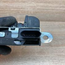 1T0827505   Tailgate/trunk/boot lock/catch/latch Volkswagen Touran I