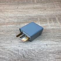 4D0951253 899309000 372 Other relay Audi A6 S6 C5 4B
