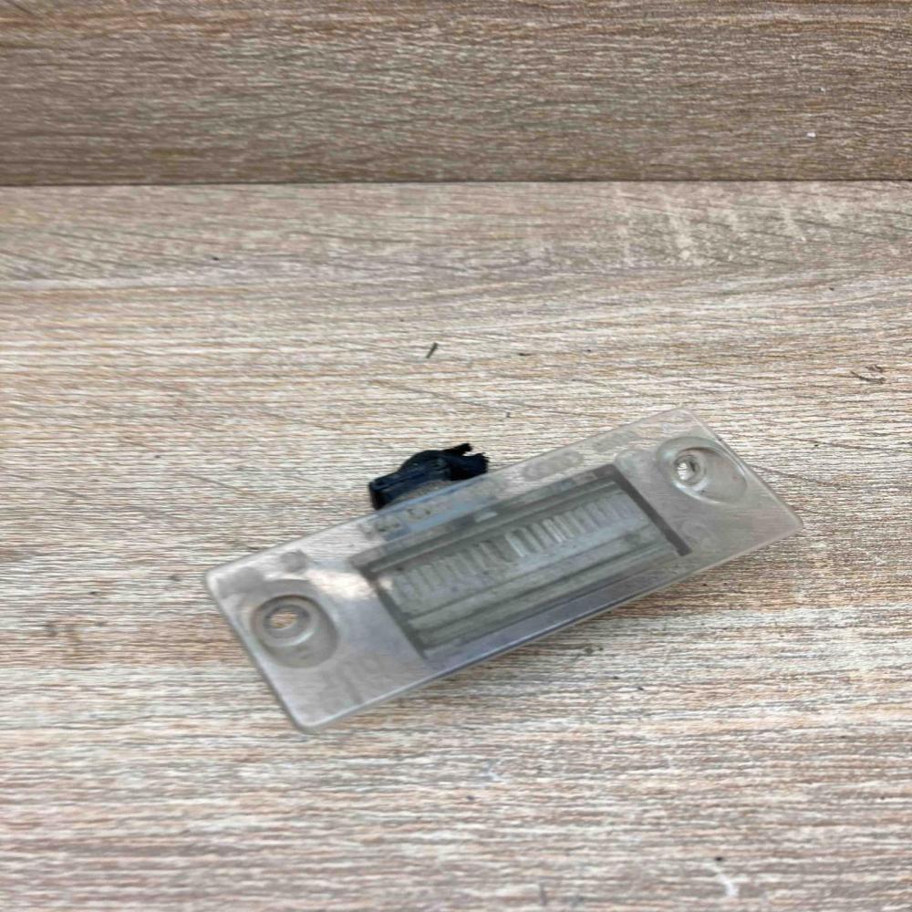 8D0943021   Number plate light Audi A4 S4 B5 8D
