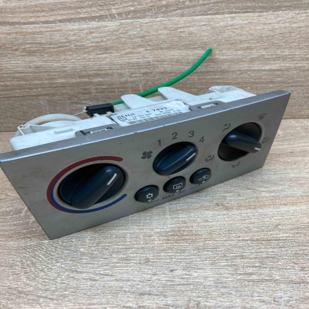 13191583 E7433  Climate control unit Opel Meriva A