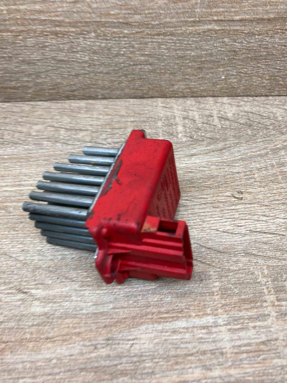 1J0907521 5DS006467  Heater blower motor/fan resistor Volkswagen Golf IV