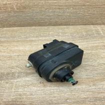 770084014   Headlight level adjustment motor Renault Scenic I