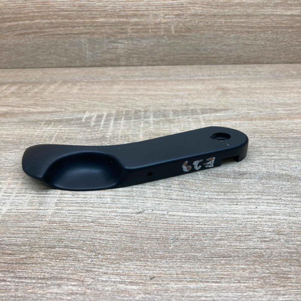 8226621 11970213  Engine bonnet (hood) release handle BMW 5 E39