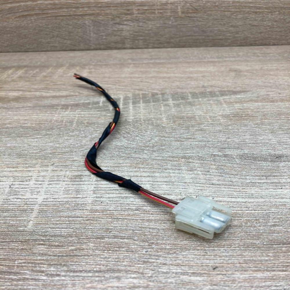 1378109 828816  Plug wire BMW 3 E36