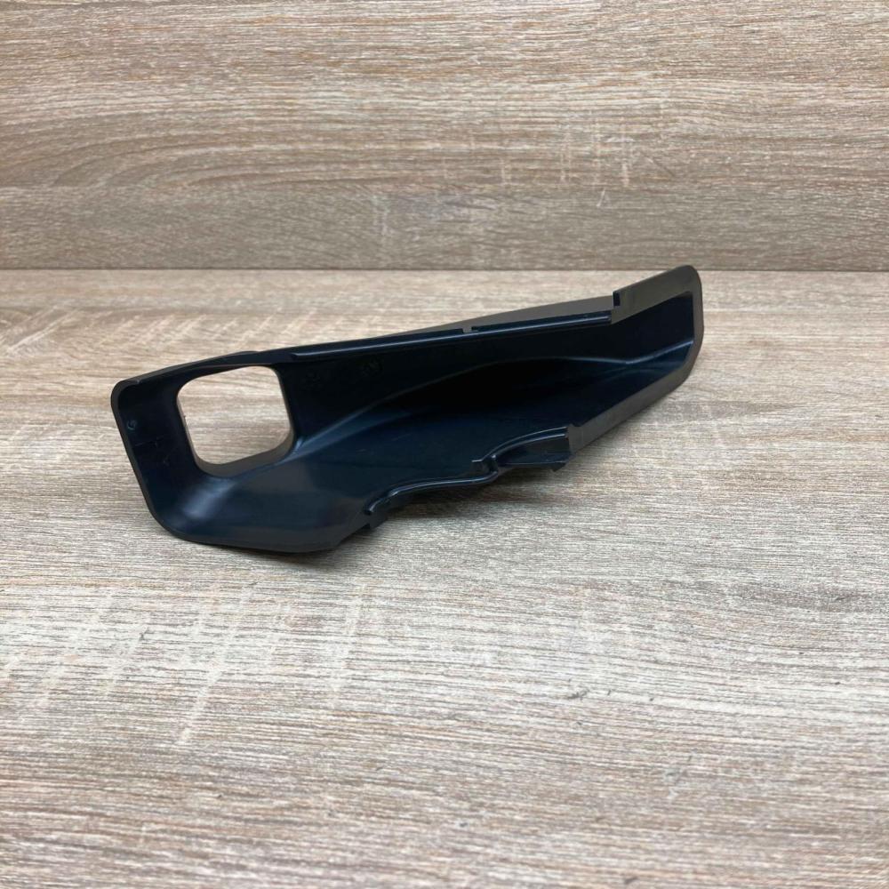 9113861 584507  Cabin air duct channel BMW 7 F01 F02 F03 F04