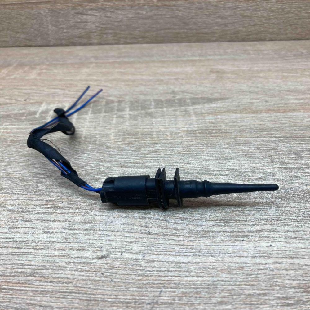 6936953 136326  Outside/exterior temperature sensor BMW 5 E60 E61