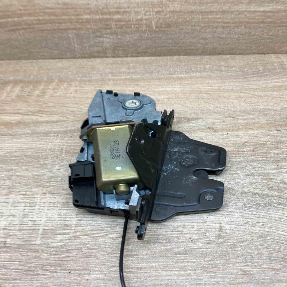 3E1612B   Tailgate/trunk/boot lock/catch/latch BMW 3 E90 E91