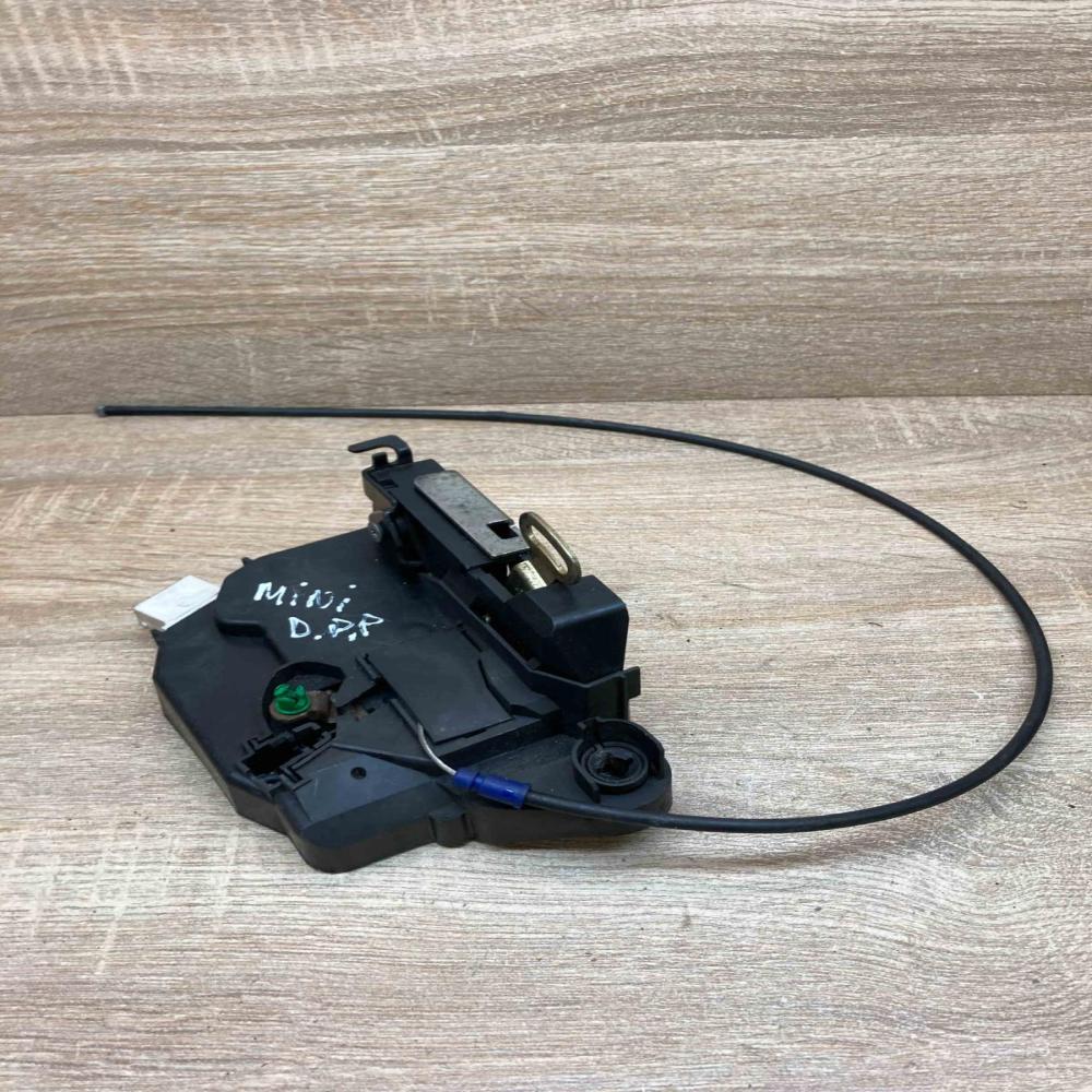 820556 01026639  Front door lock Mini One - Cooper Coupe R56