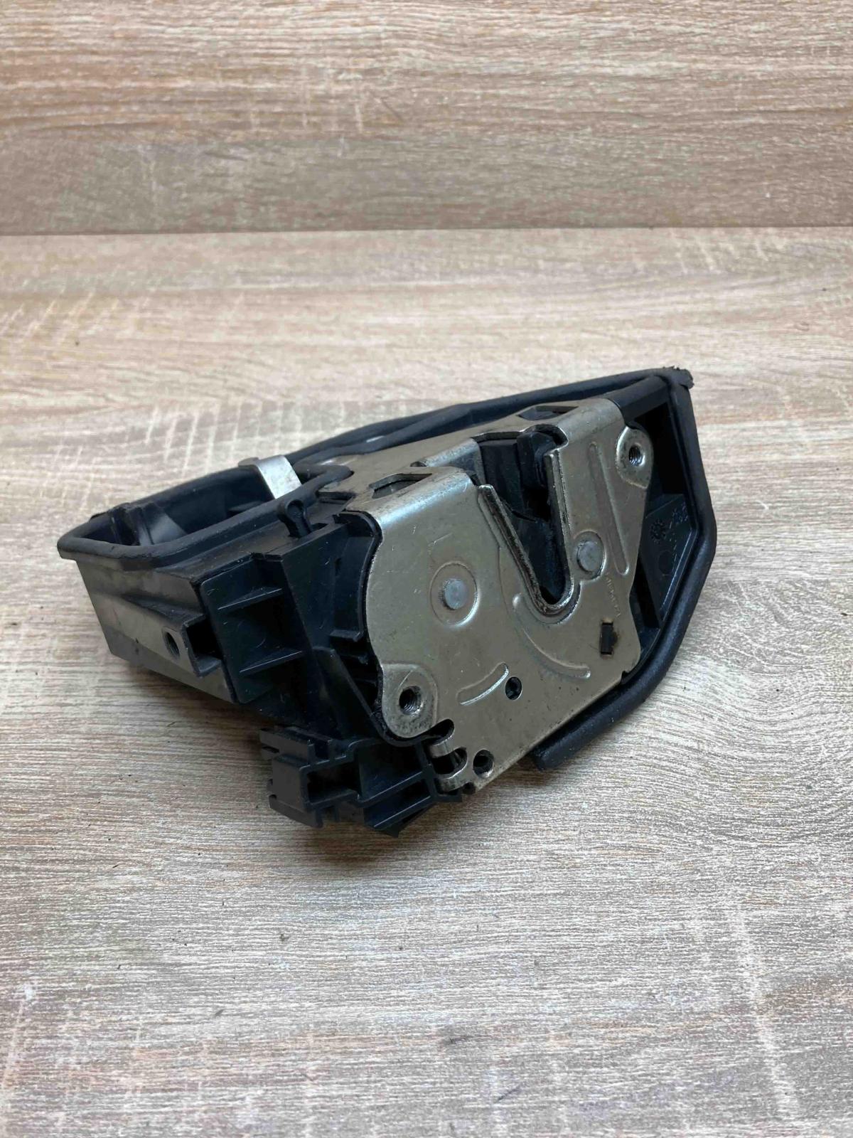 7167076   Rear door lock BMW X3 E83