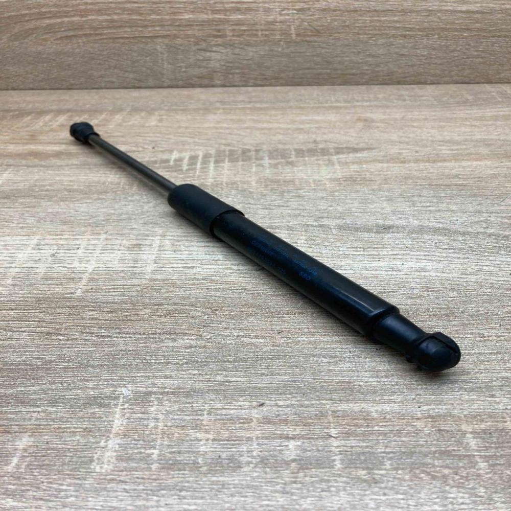 8R0823359A 501684  Front bonnet/hood damper/strut Audi Q5 SQ5
