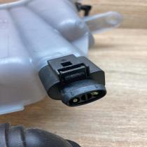 8K0121403Q  With connector Coolant expansion tank/reservoir Audi Q5 SQ5